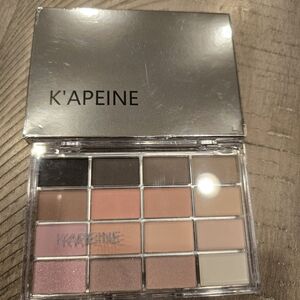 Neutral Eyeshadow Palette in Pink & Brown Tones